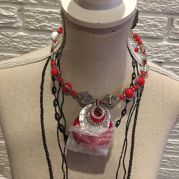 Zevar by Treska Round Necklace Red Silver - Picture 2 of 11